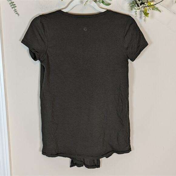 Lululemon Olive Green Split Front Love Tee Top size small - Picture 7 of 7